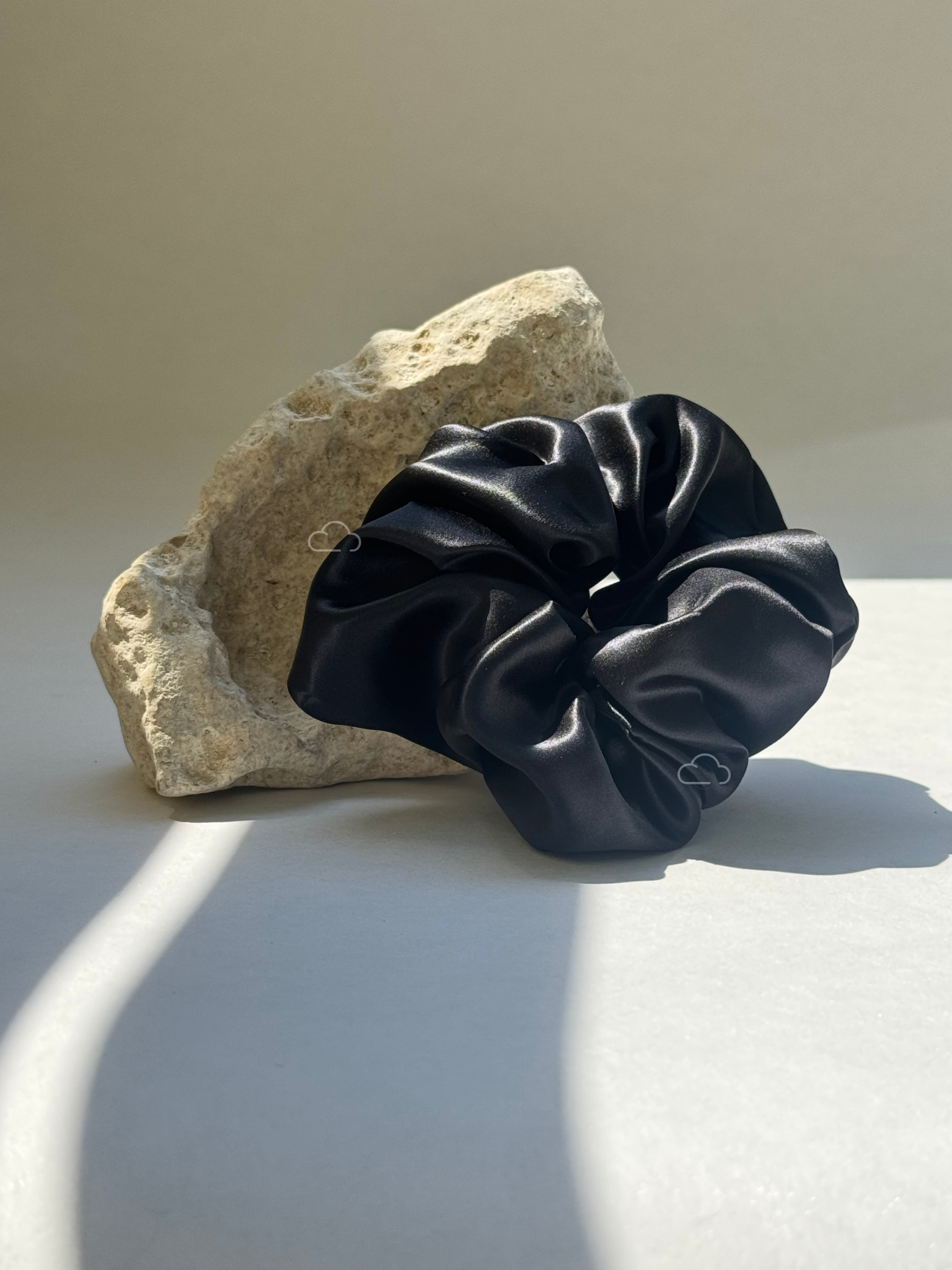 NUAGE. Hedvábná Scrunchie