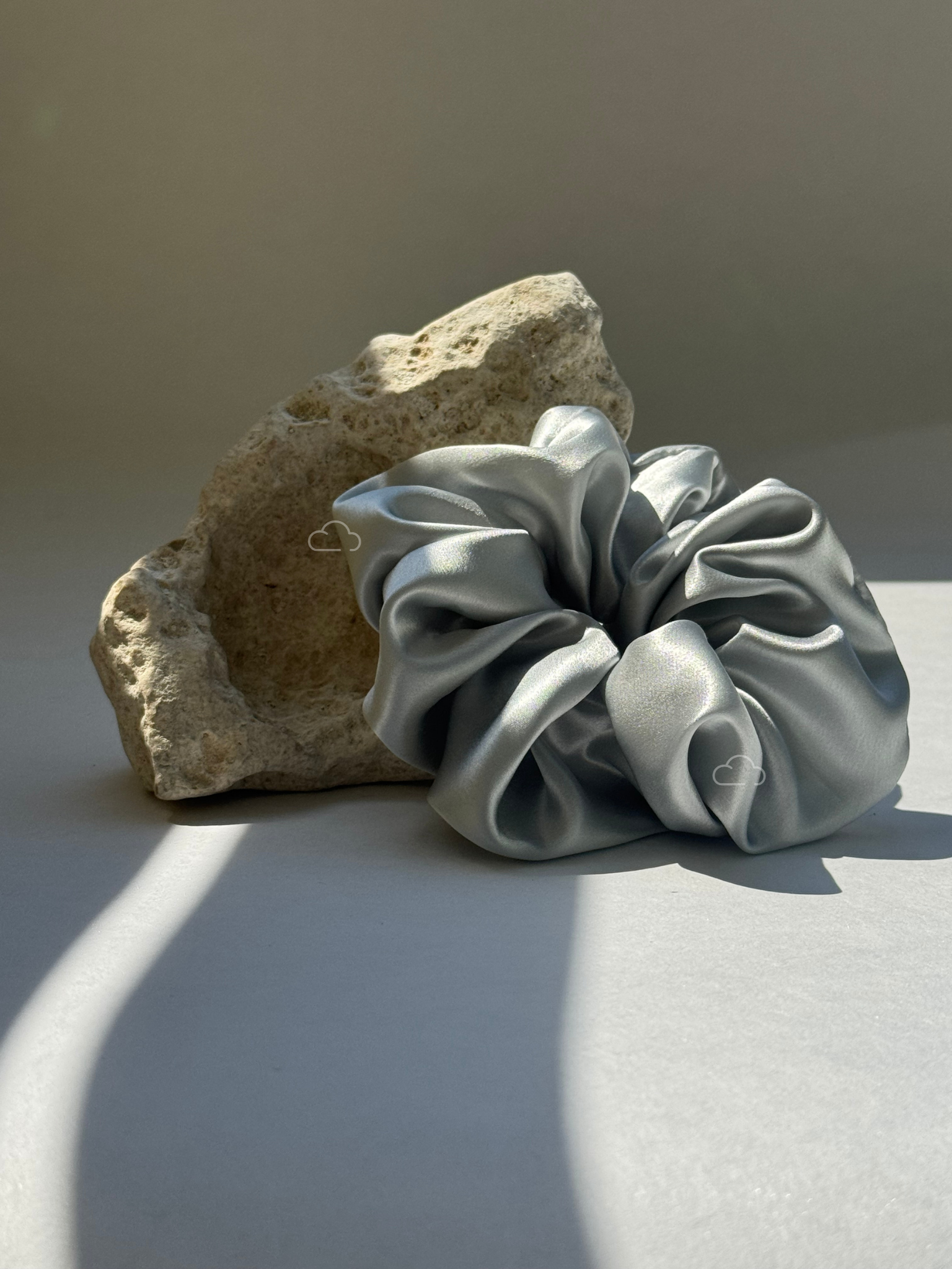 NUAGE. Hedvábná Scrunchie