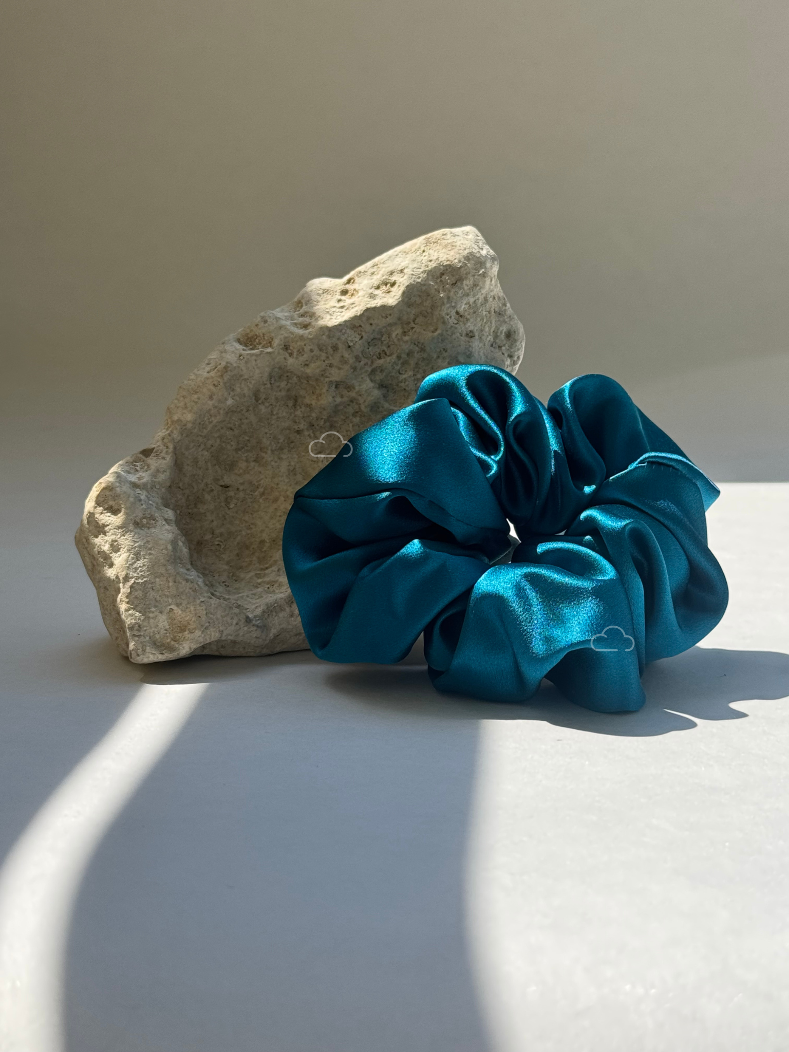 NUAGE. Hedvábná Scrunchie